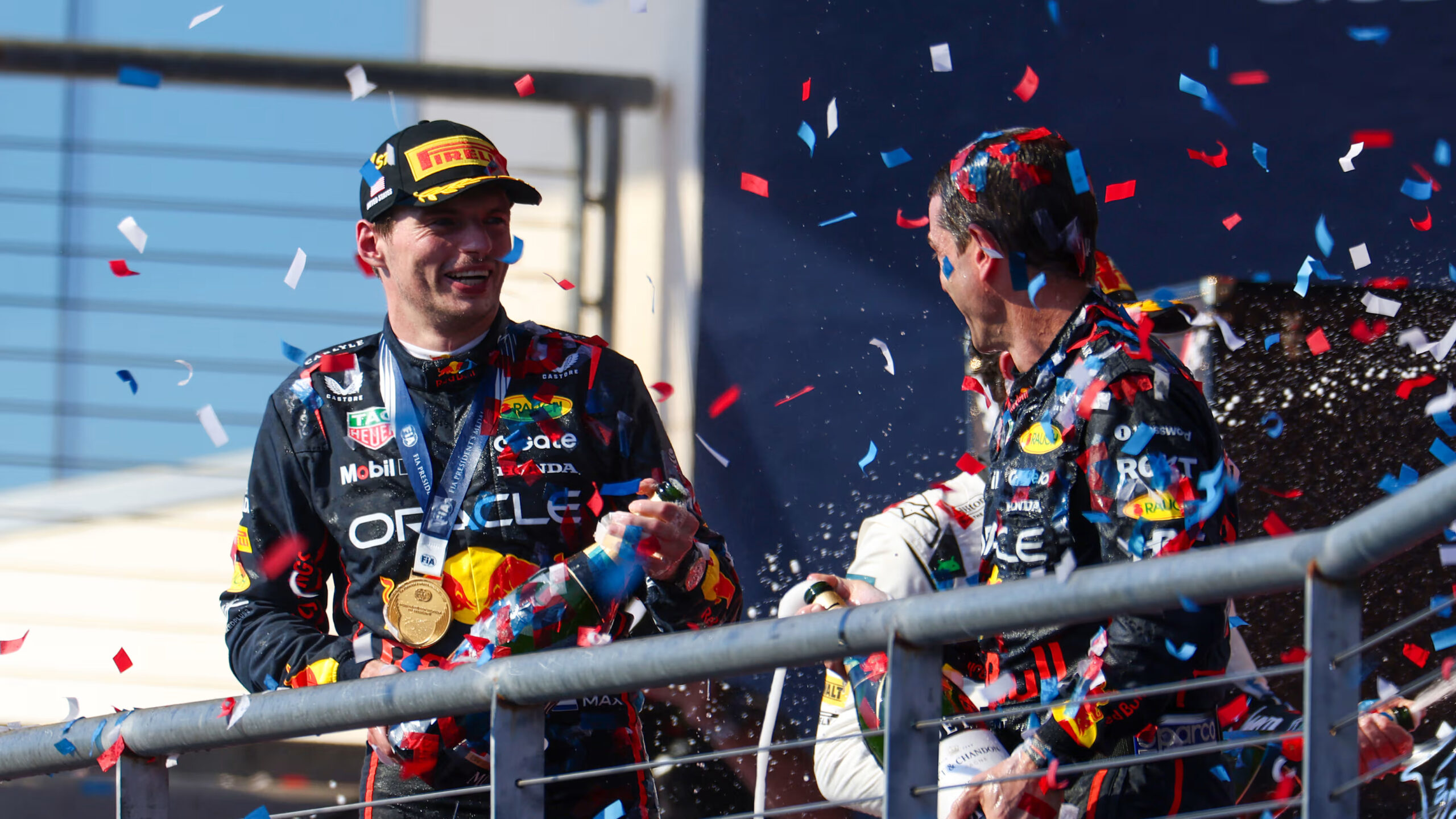 Max Verstappen vence GP dos EUA e se aproxima dos líderes do campeonato
