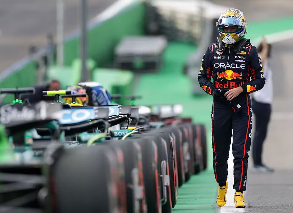 Verstappen cai no Q1 em Interlagos